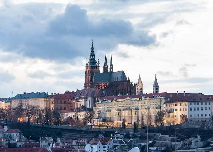 Glamour Premium Prag