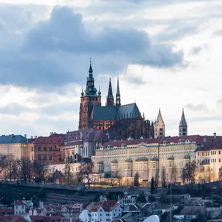 Glamour Premium Prague