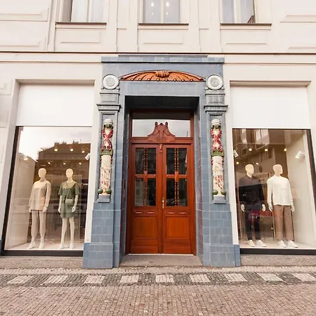 Glamour Premium * Prague