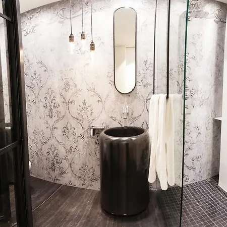 Glamour Premium * Prague