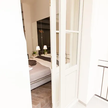 Glamour Premium * Prague